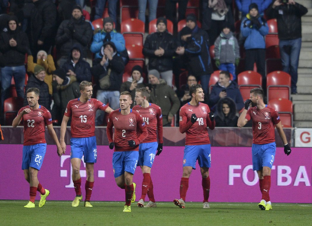 Čeští fotbalisté po vítězství nad Slovenskem také udrželi postavení ve druhém koši pro los kvalifikace EURO 2020