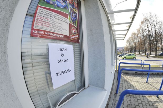Na pokladnách v Olomouci už nezbyl ani jeden lístek na reprezentační utkání Na pokladnách v Olomouci už nezbyl ani jeden lístek na reprezentační utkání