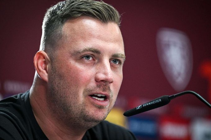 Köstlova nominace na San Marino a Gibraltar: Hellebrand i Sejk. Vybral si asistenty Köstlova nominace na San Marino a Gibraltar: Hellebrand i Sejk. Vybral si asistenty