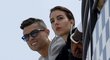 Cristiano Ronaldo a Georgina Rodríguezová sledují trénink formulí v Monaku Cristiano Ronaldo a Georgina Rodríguezová sledují trénink formulí v Monaku