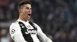 Cristiano Ronaldo oslavuje postupový gól Juventusu v Lize mistrů