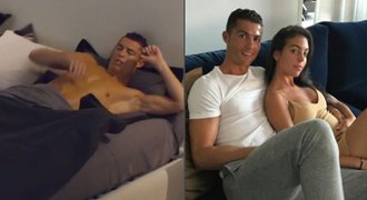 Ronaldo se dostává do formy přes postel: Musí ho mít 5x denně!