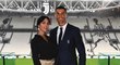 Cristiano s Georginou na stadionu Juventusu.