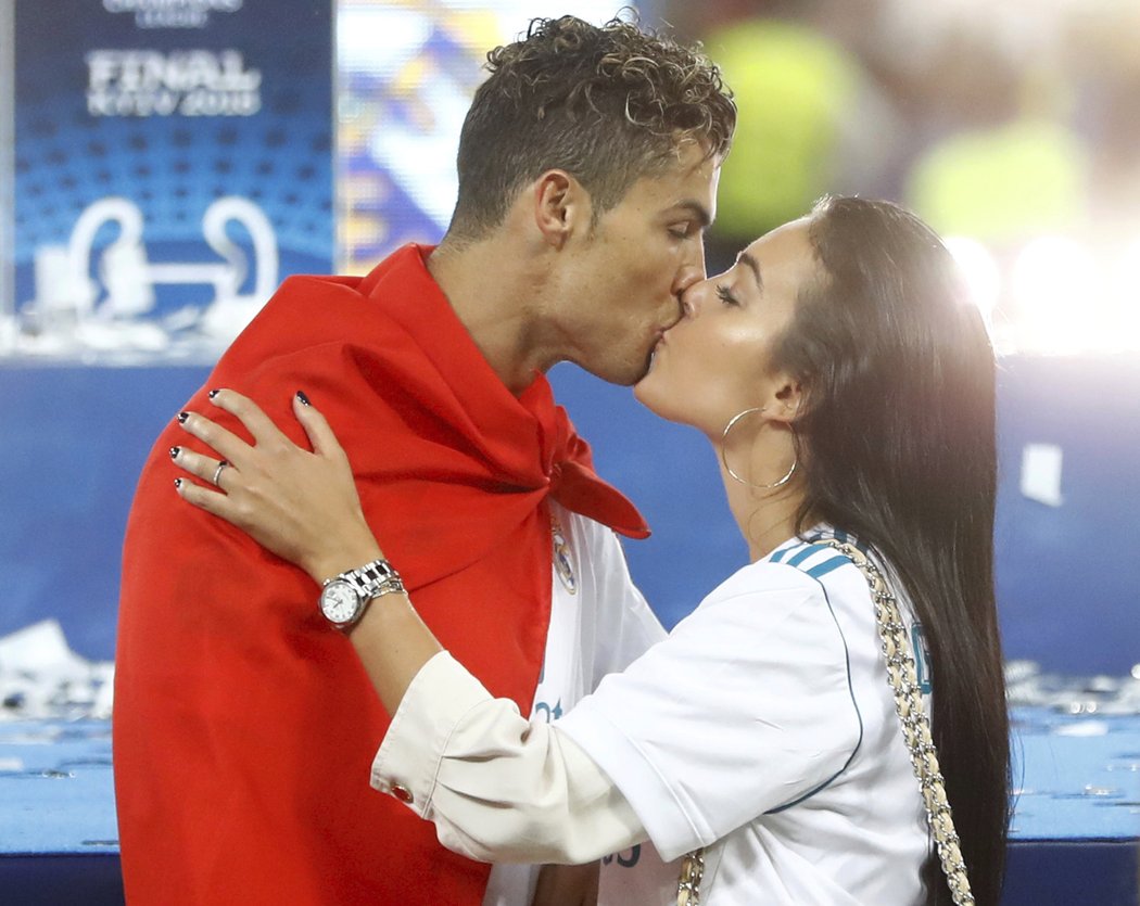 Cristiano Ronaldo dostal gratulaci od přítelkyně i po triumfu v Lize mistrů