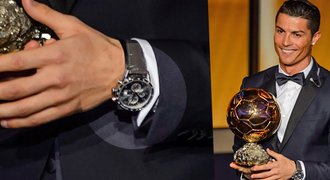 Pátý Zlatý míč a Ronaldo dorovnal Messiho: Ohromil hodinkami za 5 mega!