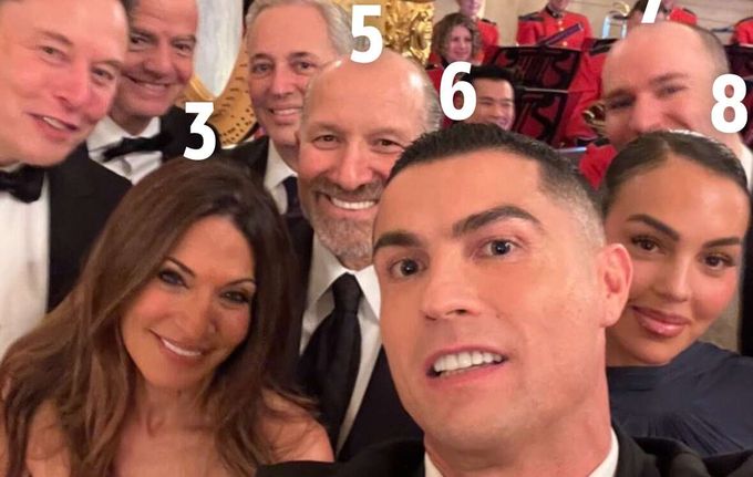 Ronaldovo selfie roku: kdo je kdo na snímku mocných z večeře v Bílém domě Ronaldovo selfie roku: kdo je kdo na snímku mocných z večeře v Bílém domě