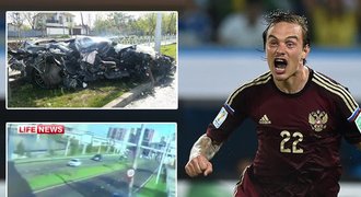 Místo smrti modřiny! Ruský fotbalista zrušil auto o sloup ve 170 km/h