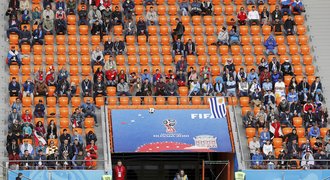 Tohle Rusům nevyšlo. Rozšířili stadion o tisíce míst, ale nedokázali ho zaplnit