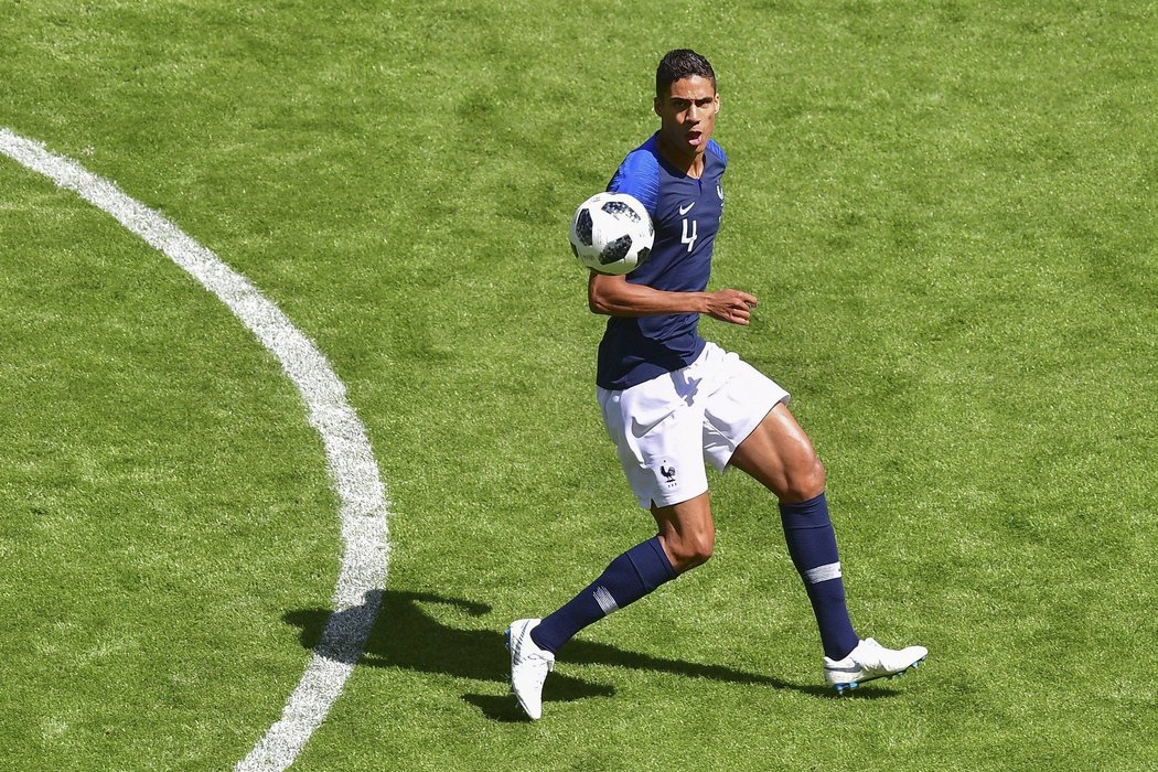 Stoper - Raphael Varane (Francie/Real Madrid) Tržní hodnota: 1,9 miliardy korun