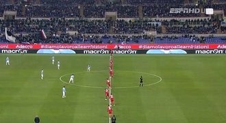 Pokus o totální útok?! Sampdoria postavila při výkopu 10 hráčů na půli