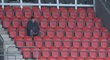Velký slávista František Ringo Čech na tribuně před zápasem Ligy mistrů mezi Slavií a Dortmundem