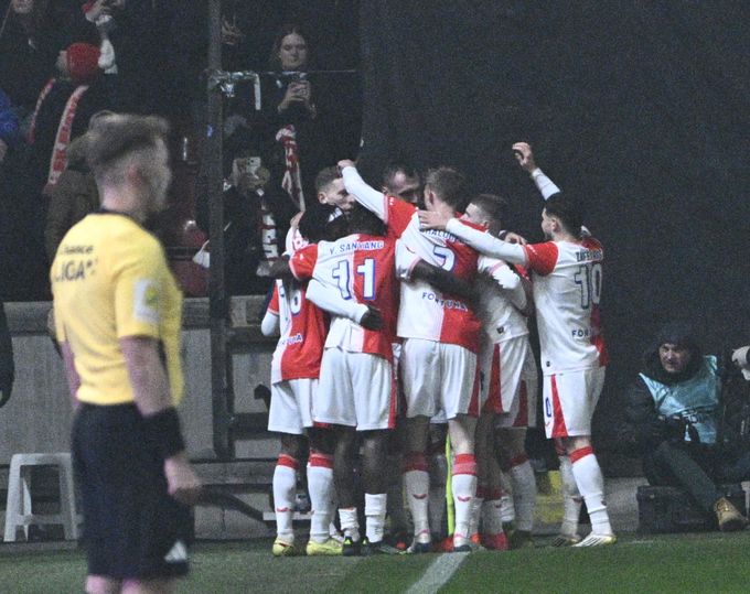 ONLINE: Slavia - Jablonec 2:1. Domácí jdou rychle znovu do vedení. Chorý dal penaltu ONLINE: Slavia - Jablonec 2:1. Domácí jdou rychle znovu do vedení. Chorý dal penaltu