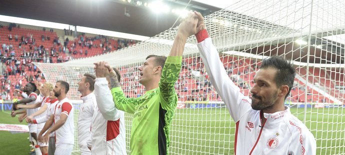 Danny při děkovačce před fanoušky Slavie