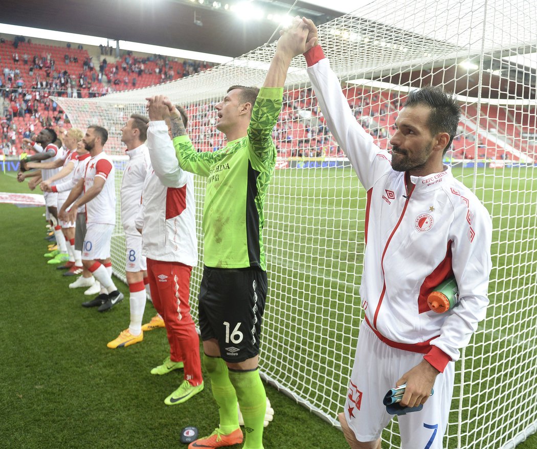 Danny při děkovačce před fanoušky Slavie