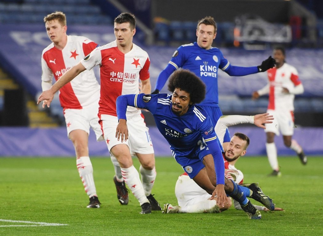 Fotbalisté Slavie ubránili v Leicesteru všechny útoky domácích a slaví postup