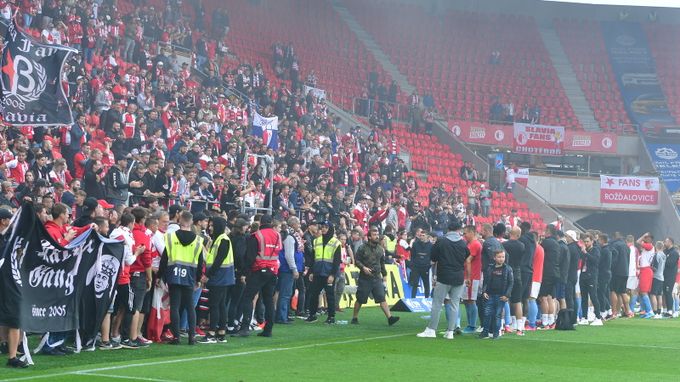 Víc fanoušků na stadionech? Dvakrát tolik sektorů, Tvrdík sní o půlce Edenu Víc fanoušků na stadionech? Dvakrát tolik sektorů, Tvrdík sní o půlce Edenu