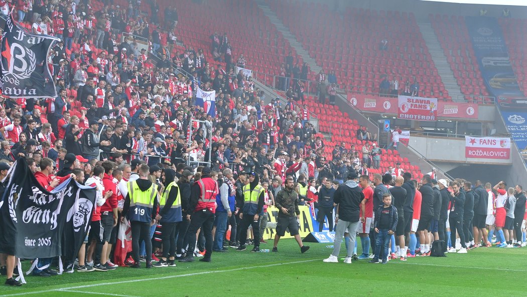 Fanoušci Slavie si oslavy titulu užili naplno