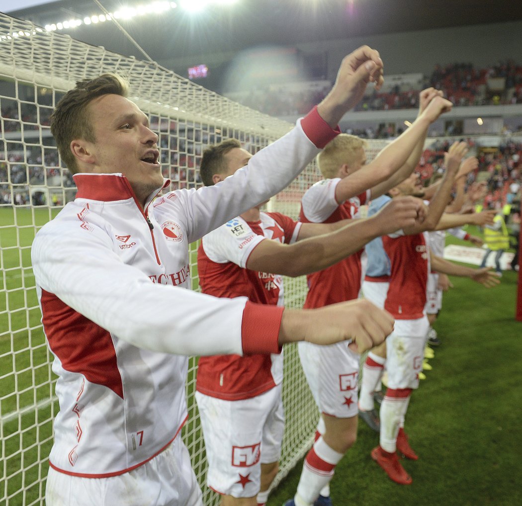 Stanislav Tecl patřil mezi lídry oslav vítězství Slavie nad Plzní