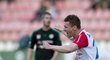 Muris Mešanovič ze Slavie se raduje z gólu v Příbrami