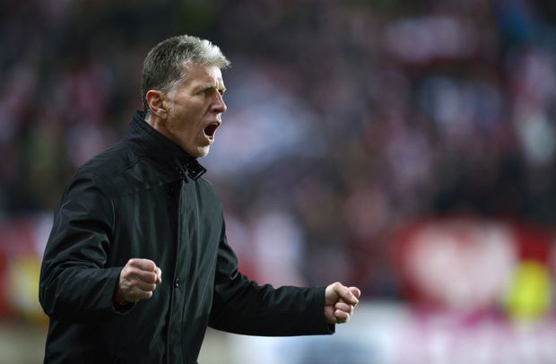 Trenér Slavie Jaroslav Šilhavý při výhře 5:0 nad Duklou Trenér Slavie Jaroslav Šilhavý při výhře 5:0 nad Duklou