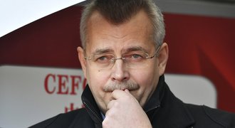 Slavia vyzývá fotbal: Vytvořme úřednickou vládu, situace je vážná