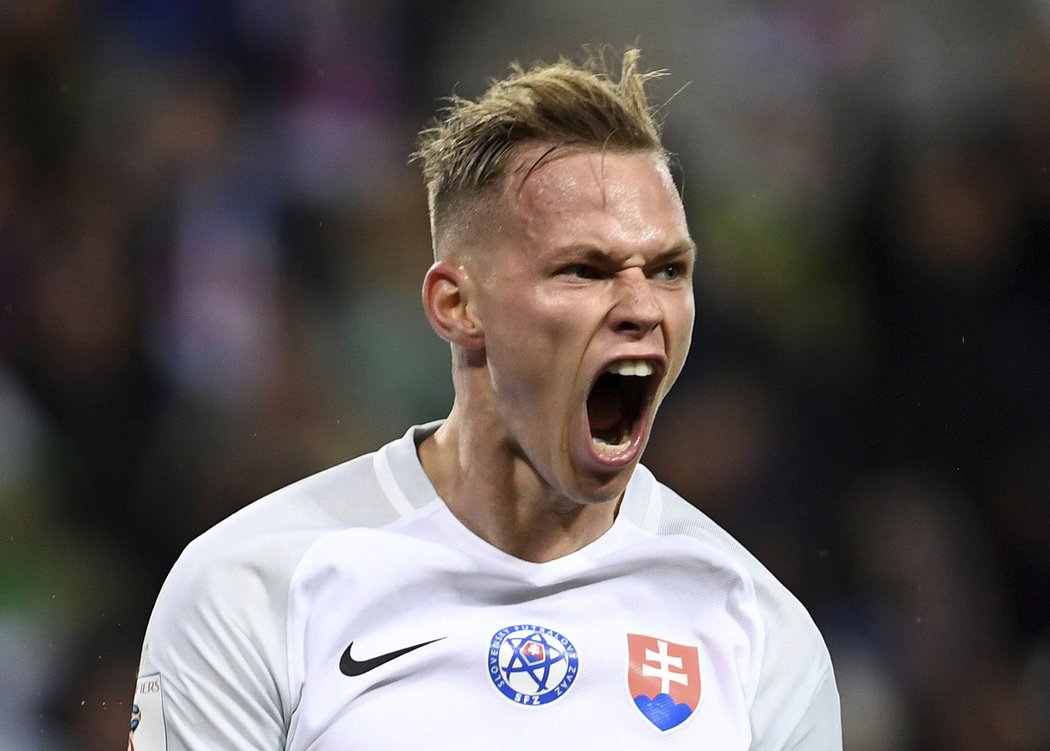 Slovenský reprezentant Ondrej Duda slaví gól proti Maltě