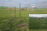 Válka o fotbalové hřiště na Strakonicku: Majitel přes něj postavil plot!