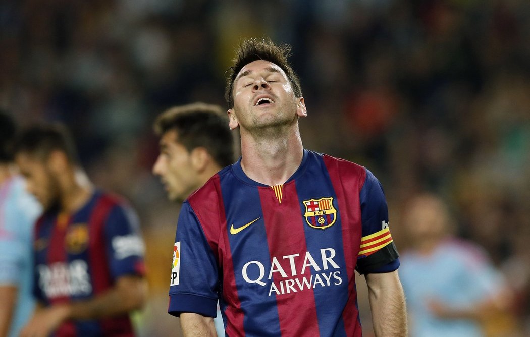 Útočník Barcelony Lionel Messi mohl po prohře se Cetlou Vigo pouze smutnit