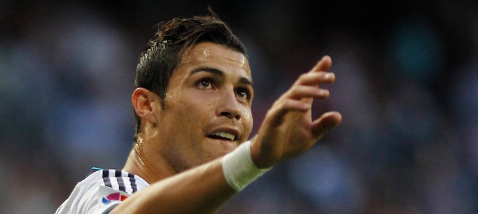 Cristiano Ronaldo prozradil, že je v Realu Madrid v poslední době smutný. Zlepšil by mu náladu vylepšený kontrakt? Hráč tvrdí, že o peníze mu nejde