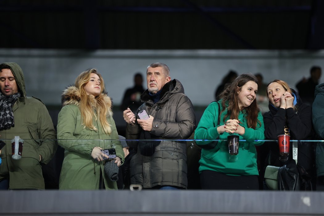 Bývalý premiér Andrej Babiš navštívil utkání společně s dcerou Vivien