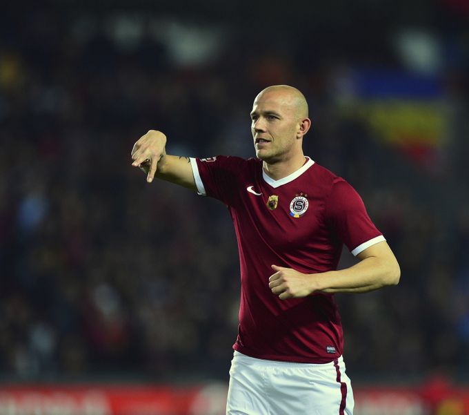 Příliš mladý Bednář! Sparta ho chtěla do derby. To nejde, upozornila Slavia Příliš mladý Bednář! Sparta ho chtěla do derby. To nejde, upozornila Slavia