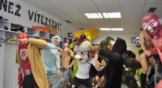 Super video fotbalové Sparty: Kdo z hráčů tančí Harlem Shake?