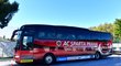 Fotbalisté Sparty mají ve Španělsku k dispozici i svůj vlastní autobus