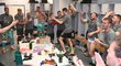 Mistrovská radost přímo z kabiny Sparty na stadionu Slovácka Mistrovská radost přímo z kabiny Sparty na stadionu Slovácka