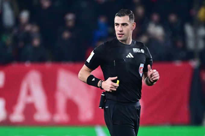 ZLATÁ PÍŠŤALKA: Nepřesný Wulkan v Edenu, Kubečka v Hradci premiéru zvládl, byť… ZLATÁ PÍŠŤALKA: Nepřesný Wulkan v Edenu, Kubečka v Hradci premiéru zvládl, byť…