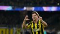 Razvan Marin z AEK slaví branku do sítě Lince
