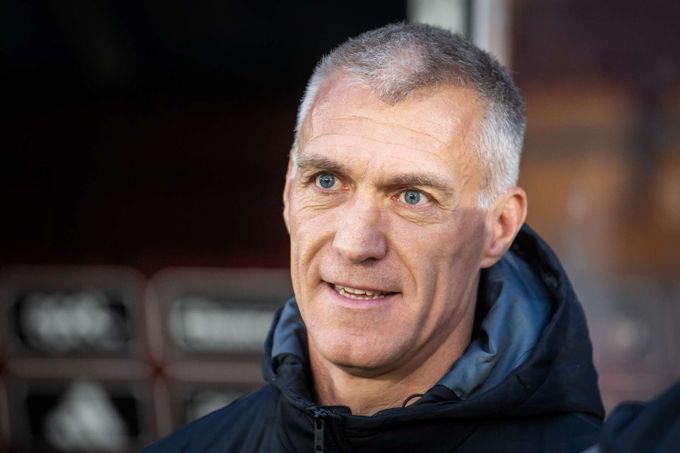 Plzeňský projekt s Hyským: tak dlouho se cesty rozcházely, až se úplně rozbily Plzeňský projekt s Hyským: tak dlouho se cesty rozcházely, až se úplně rozbily