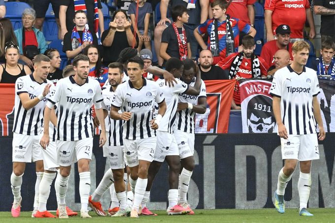 Plzeň - Slovácko 1:1. Další ztráta Viktorie! Kováčovu ligovou premiéru překazil pozdní gól Plzeň - Slovácko 1:1. Další ztráta Viktorie! Kováčovu ligovou premiéru překazil pozdní gól