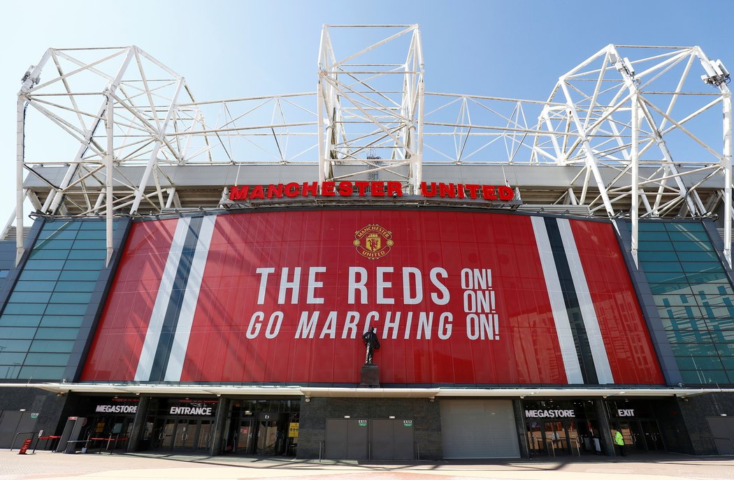 Stadion Manchesteru United v den oznámení Superligy