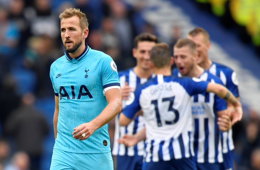 Další zklamání pro Tottenham, fotbalisté Brightonu slaví