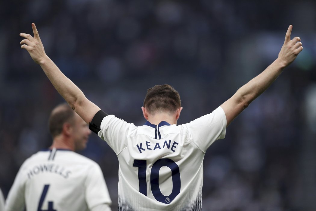 Legenda je zpátky. Robbie Keane zase v dresu Tottenhamu.