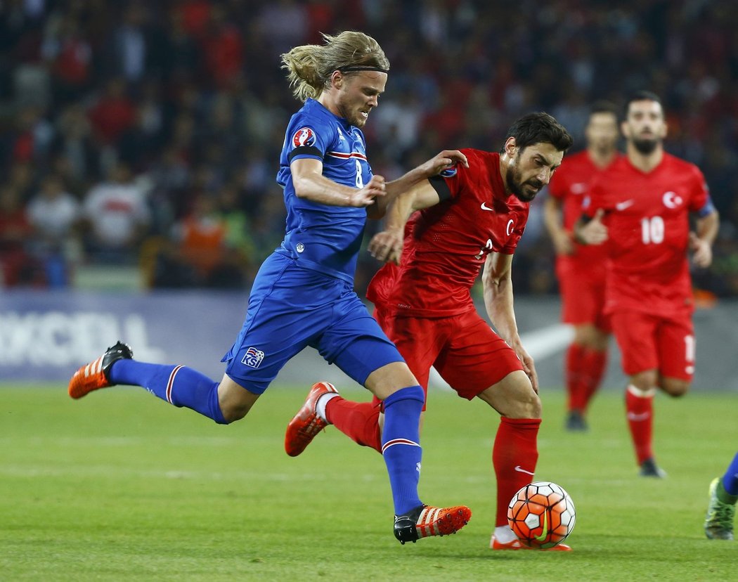 Turečtí fotbalisté si po výhře nad Islandem zajistili přímý postup na EURO