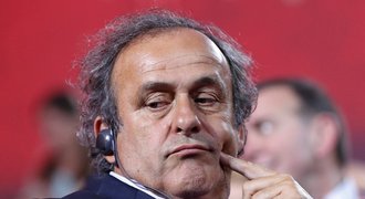 Další rána pro Platiniho! Komise FIFA požaduje doživotní trest