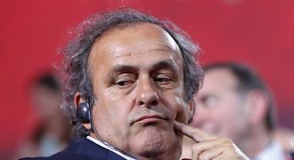 Nový šéf FIFA se bude volit 26. února, bude moci kandidovat Platini?