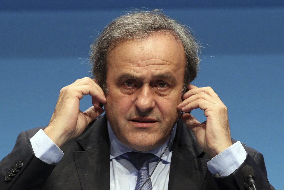 Pozastavení všech fotbalových funkcí pro Michela Platiniho platí, rozhodla arbitráž