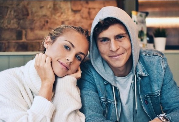 Maja Nilssonová je zasnoubená s obráncem Manchesteru United Victorem Lindelöfem