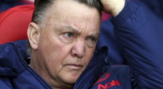 Všechno je jinak! Nekončím, řekl Van Gaal. V létě uvidí, co dál