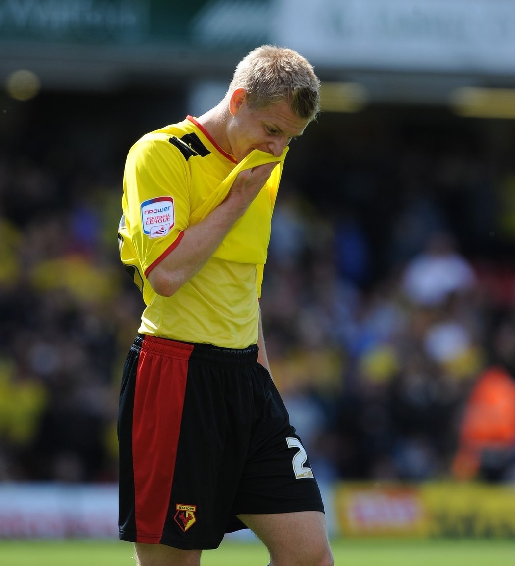 Zklamaný Matěj Vydra po porážce s Leedsem