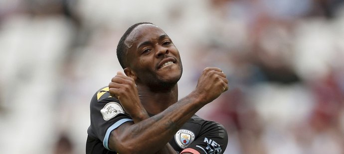 Raheem Sterling slaví hattrick na hřišti West Hamu