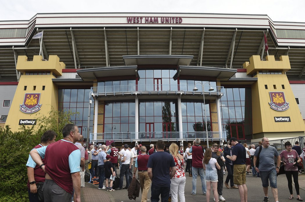 West Ham opouští stadion Upton Park